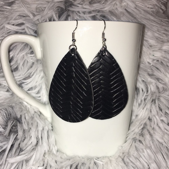 3/$20 black faux leather earrings - Picture 2 of 3